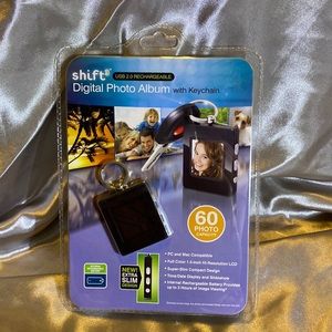 Shift digital photo album with keychain. NWOT.